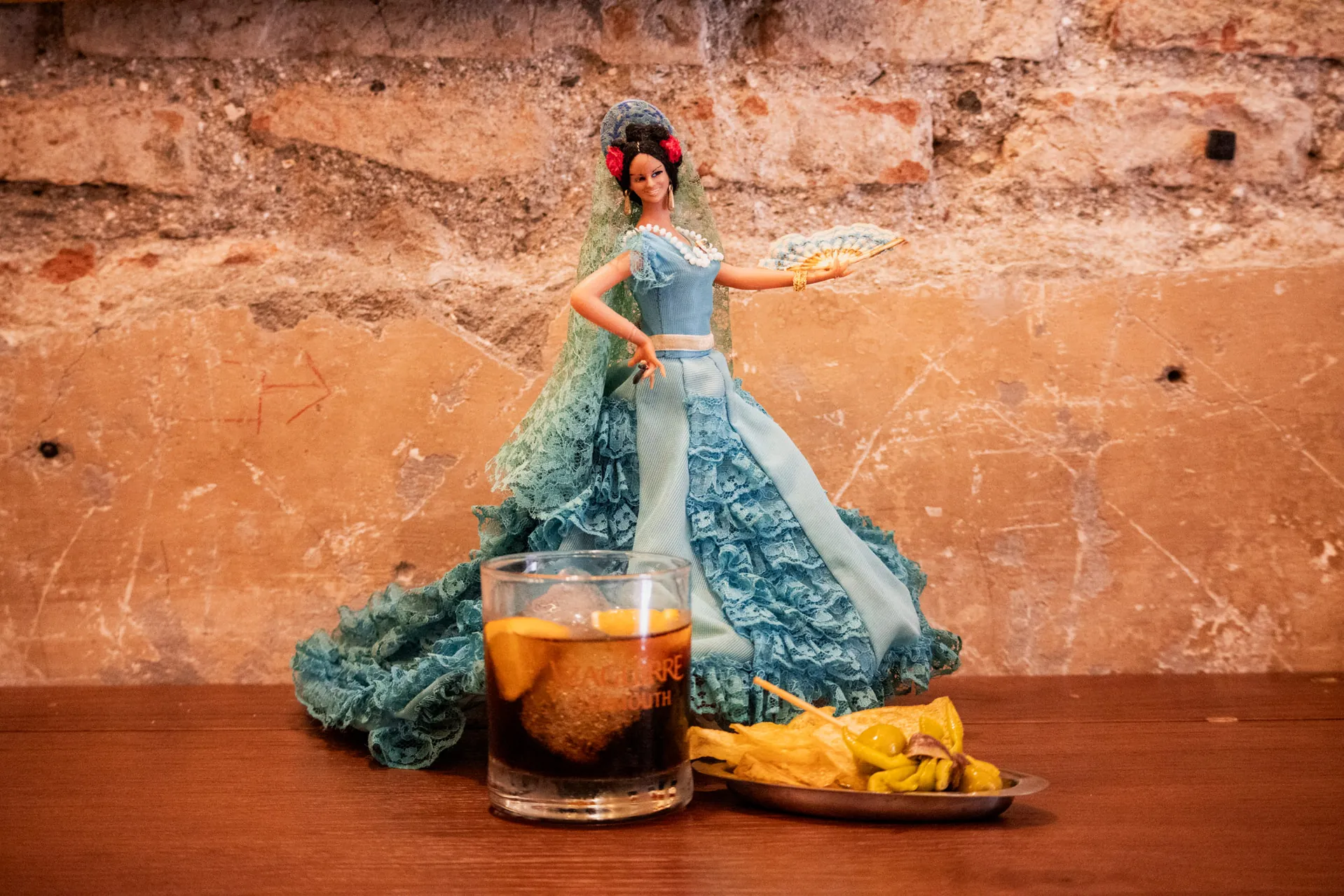 vermut-con-gilda-y-muneca-flamenca